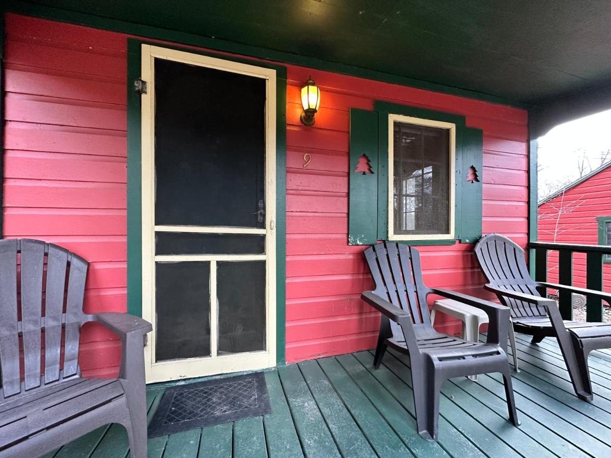 Sun Valley Cottages Laconia Exterior photo